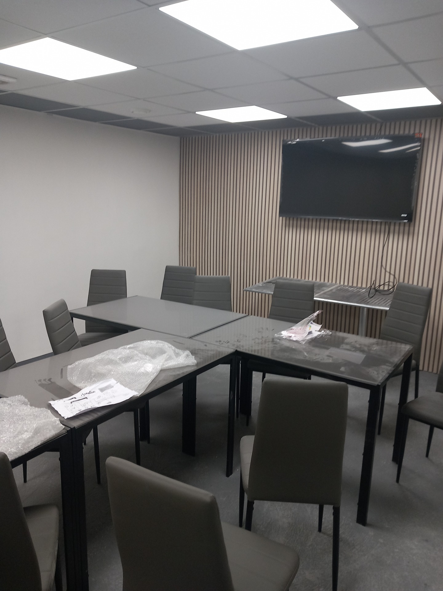 Úklidy po rekonstrukci Ostrava - foto před úklidem